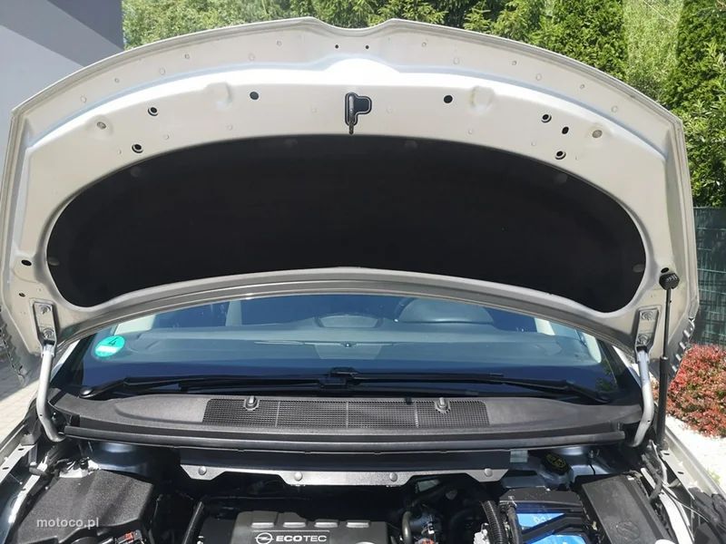 Opel Zafira B 23
