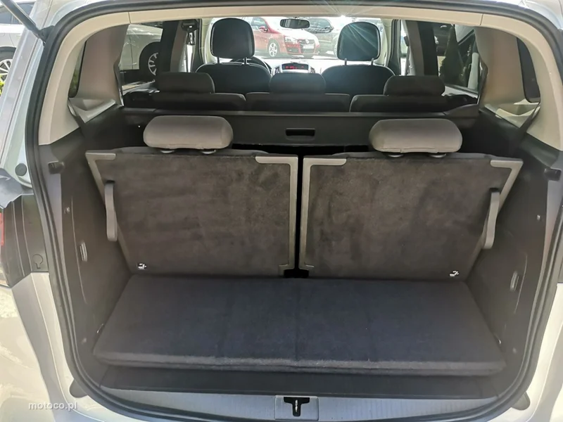 Opel Zafira B 7