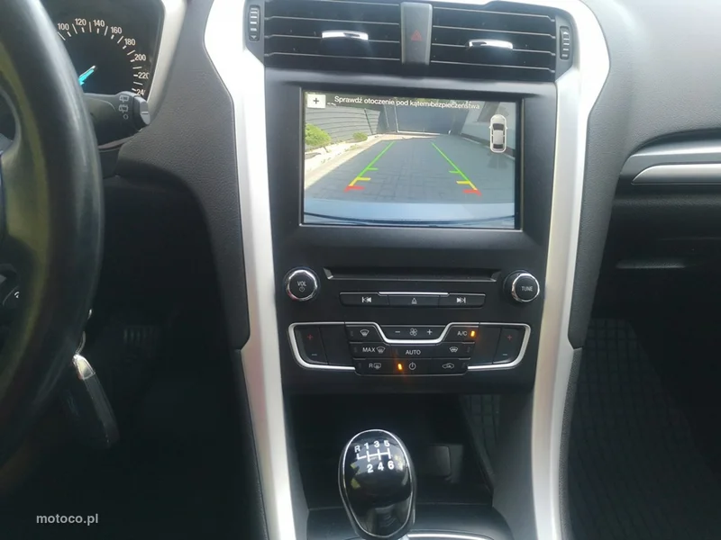 Ford Mondeo V 12