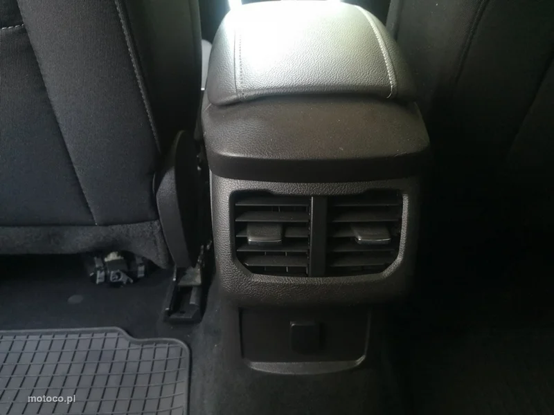 Ford Mondeo V 17