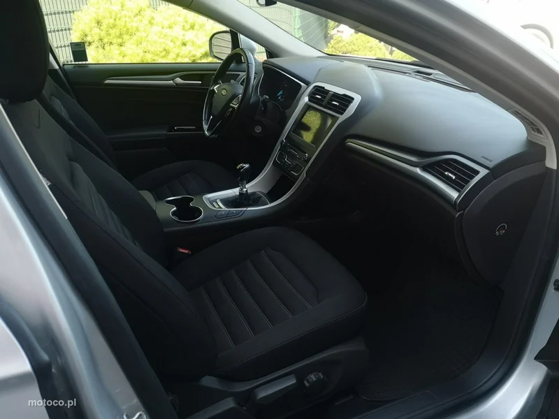 Ford Mondeo V 19