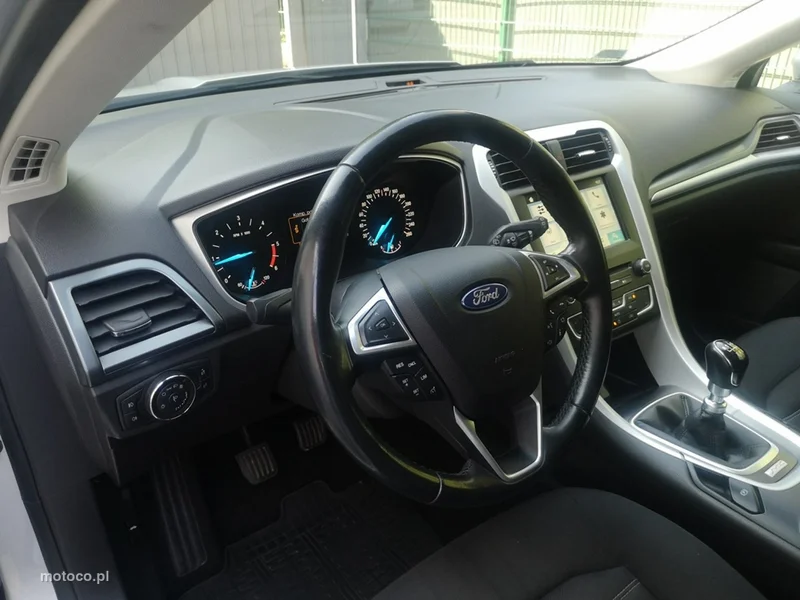 Ford Mondeo V 10