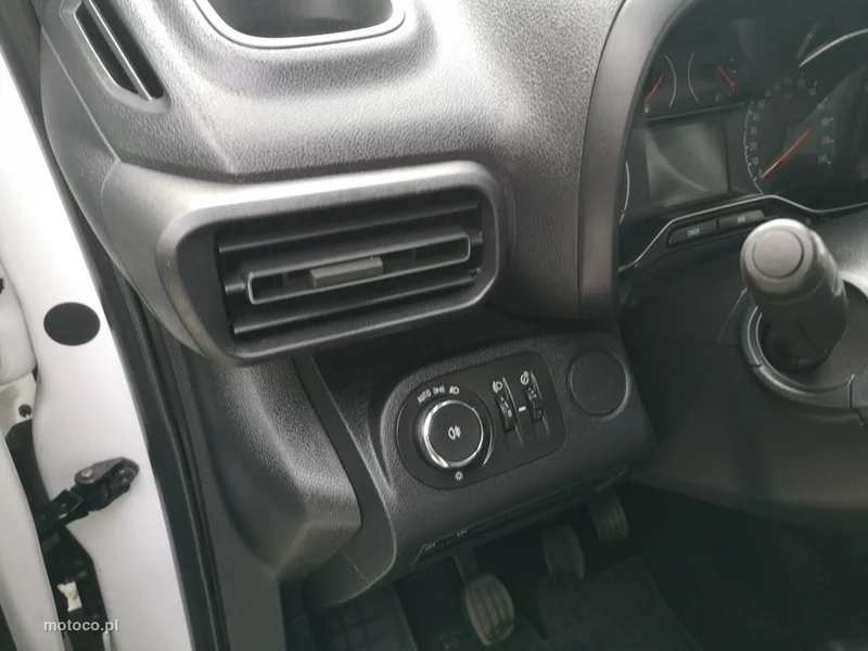 Opel Combo Life 10