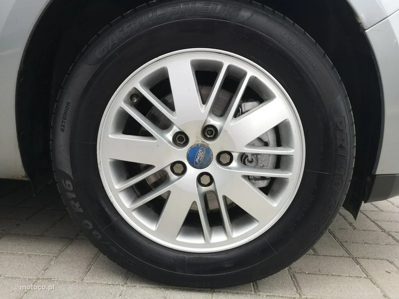 Ford S-Max I 22