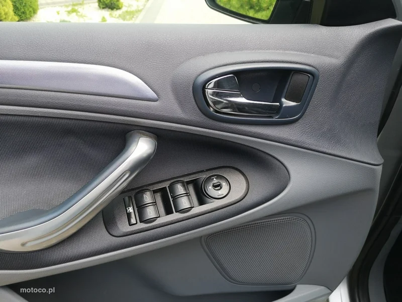 Ford S-Max I 9