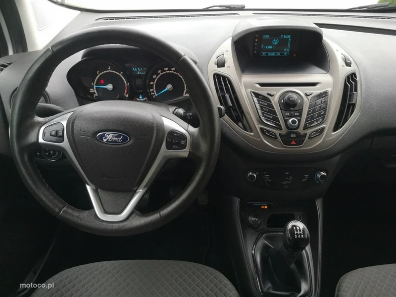 Ford Tourneo Courier 12
