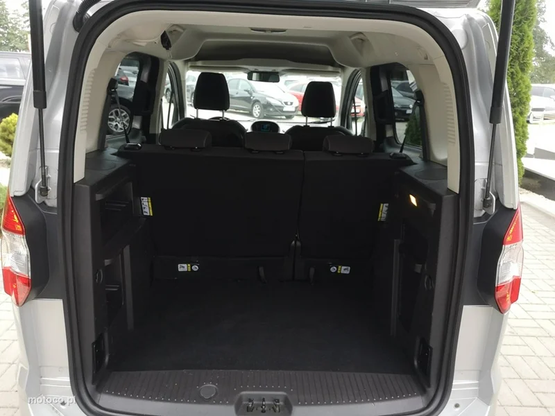 Ford Tourneo Courier 17