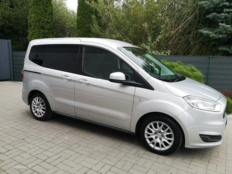 Ford Tourneo Courier 4