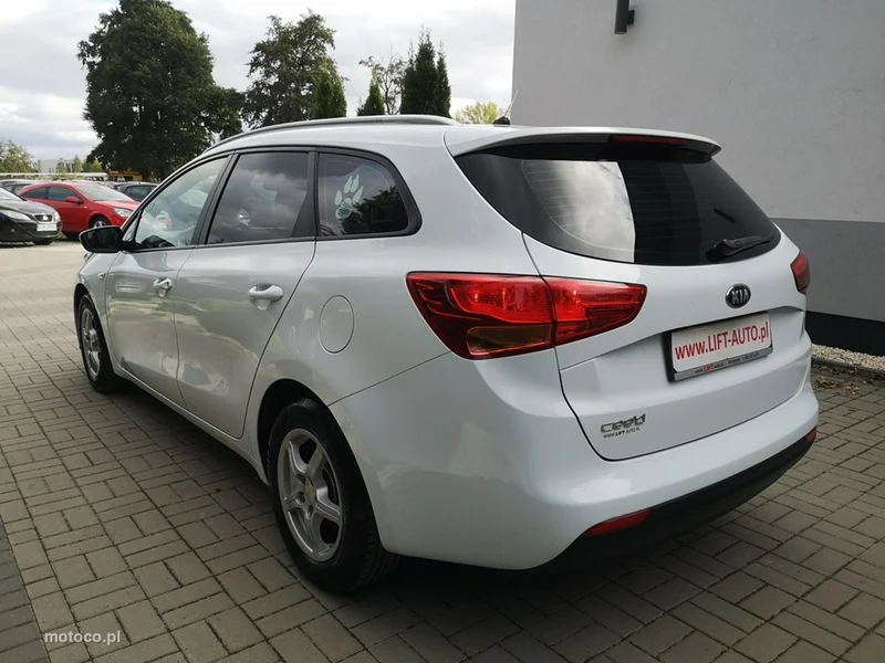 Kia Cee'd 8