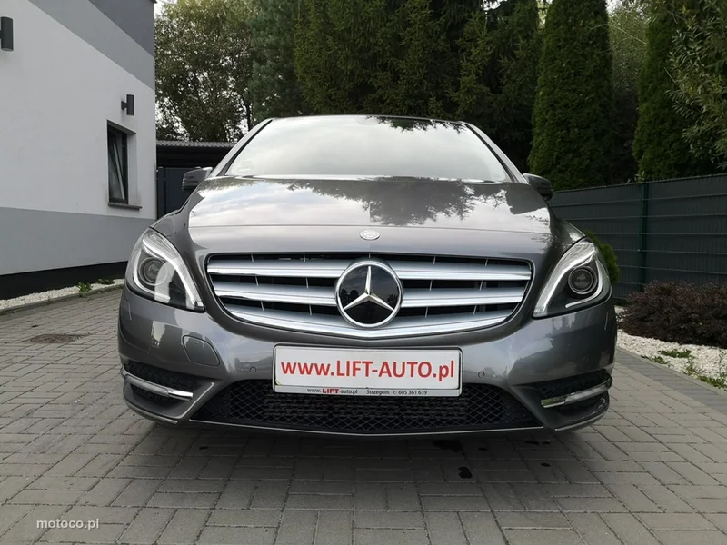 Mercedes-Benz Klasa B W246 B 180 2