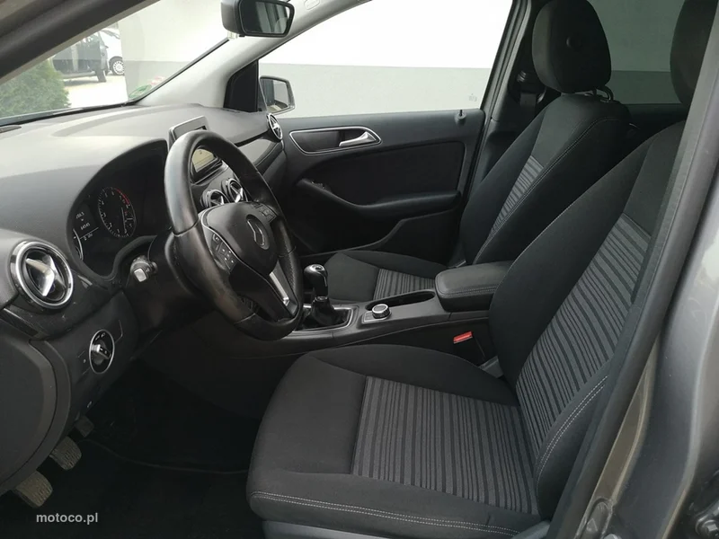 Mercedes-Benz Klasa B W246 B 180 17