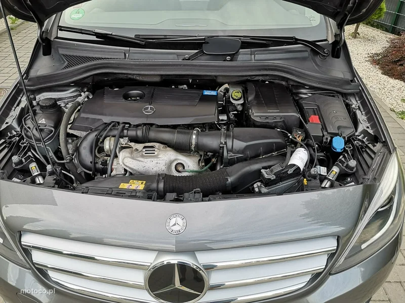 Mercedes-Benz Klasa B W246 B 180 23