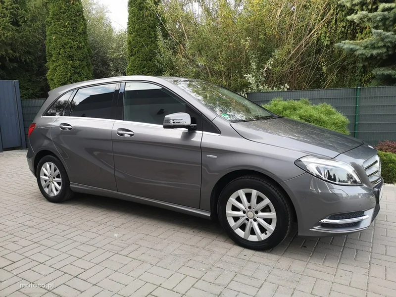 Mercedes-Benz Klasa B W246 B 180 5