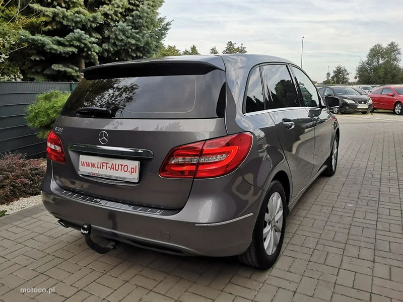 Mercedes-Benz Klasa B W246 B 180 6
