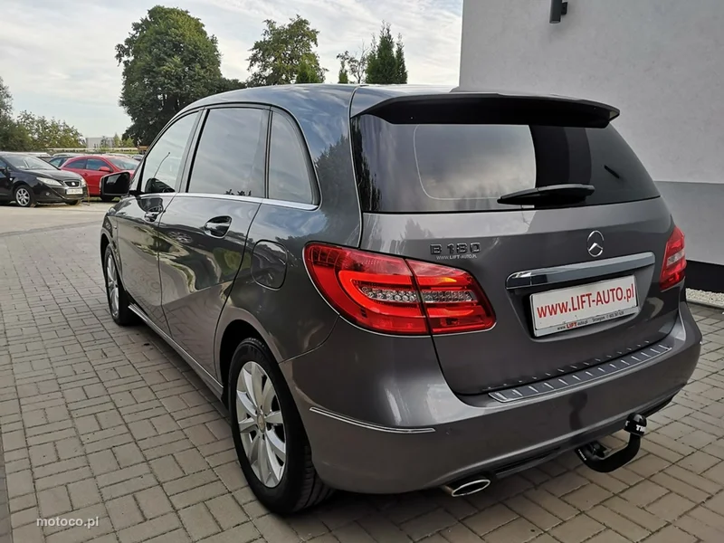 Mercedes-Benz Klasa B W246 B 180 8