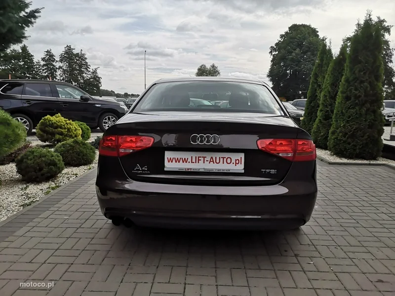 Audi A4 B8 6