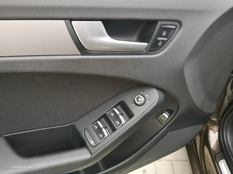 Audi A4 B8 9