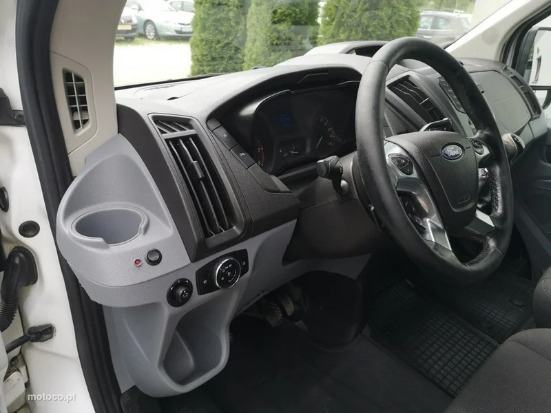Ford Transit 12