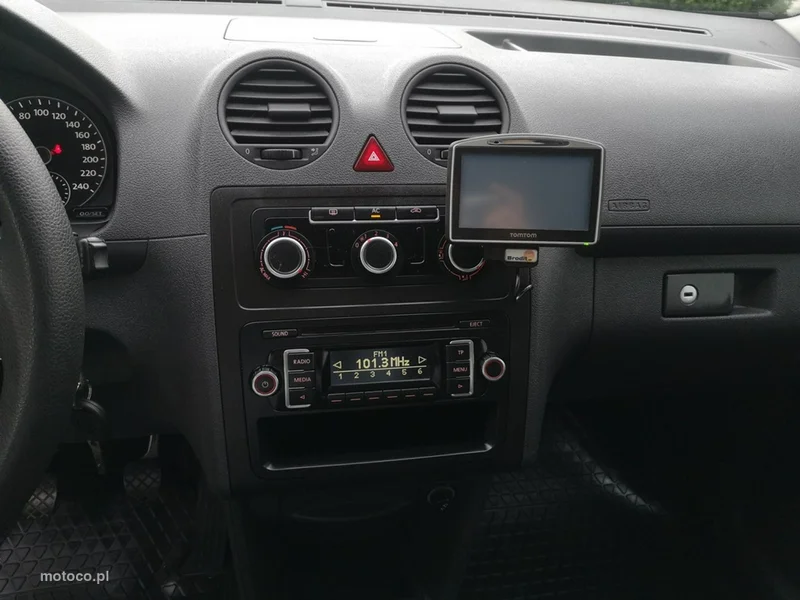 Volkswagen Caddy III 13