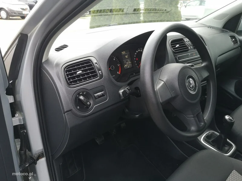 Volkswagen Polo V 6R 12