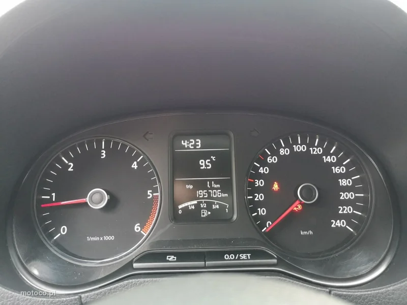 Volkswagen Polo V 6R 13