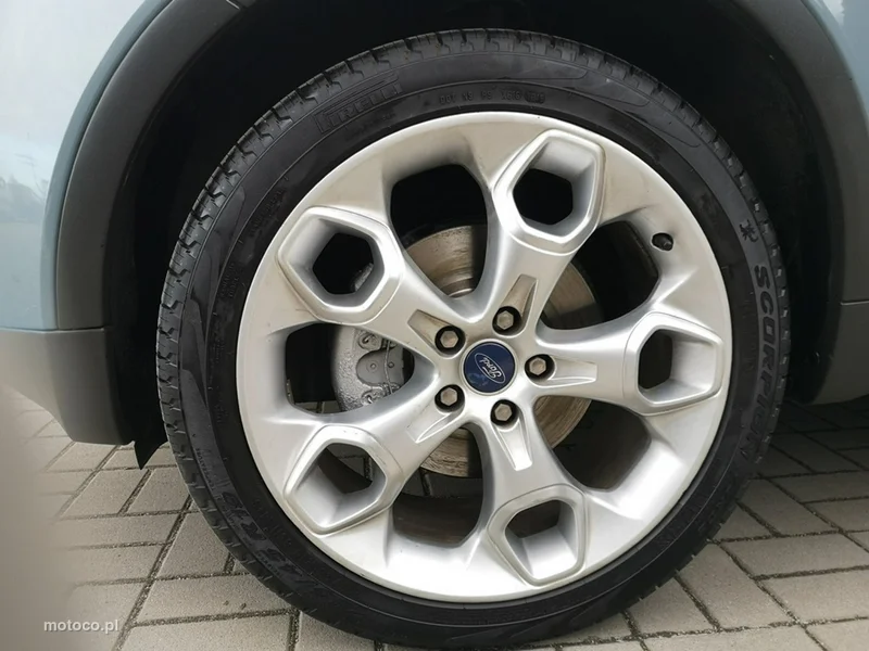 Ford Kuga I 27
