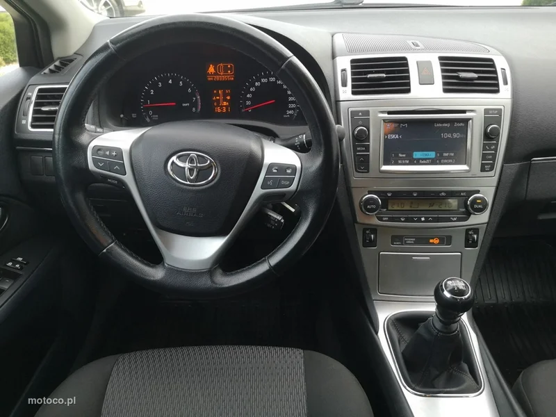 Toyota Avensis T27 17