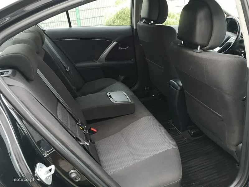 Toyota Avensis T27 20