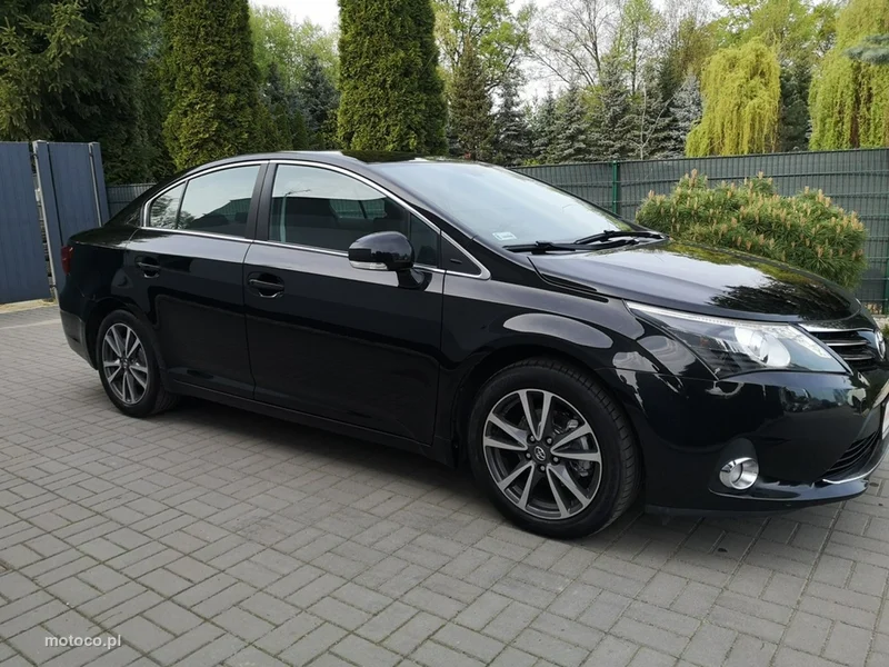 Toyota Avensis T27 4