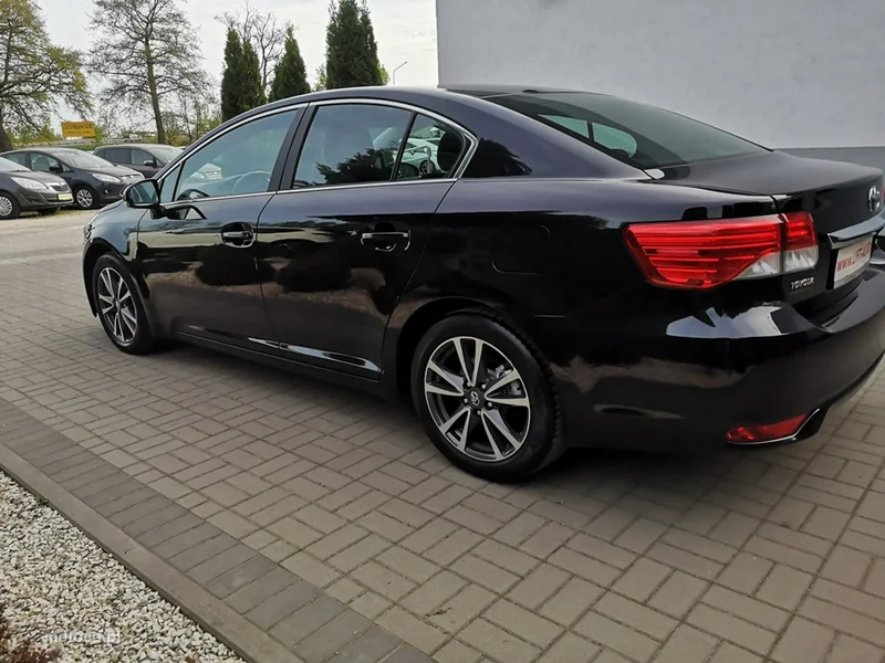 Toyota Avensis T27 9