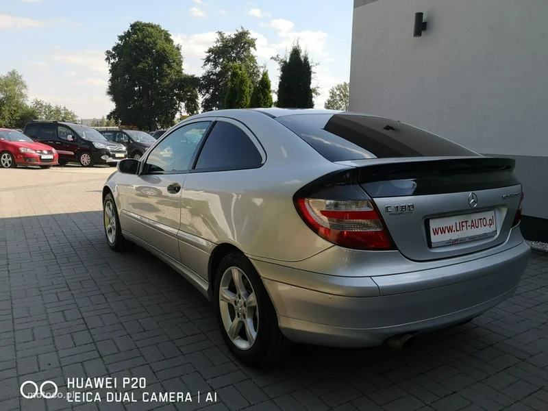Mercedes-Benz Klasa C W203 C 180 7