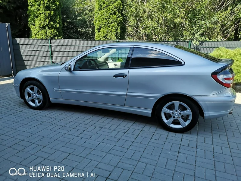 Mercedes-Benz Klasa C W203 C 180 8