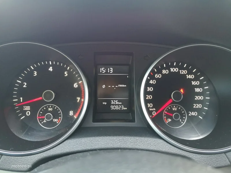Volkswagen Golf VI 13