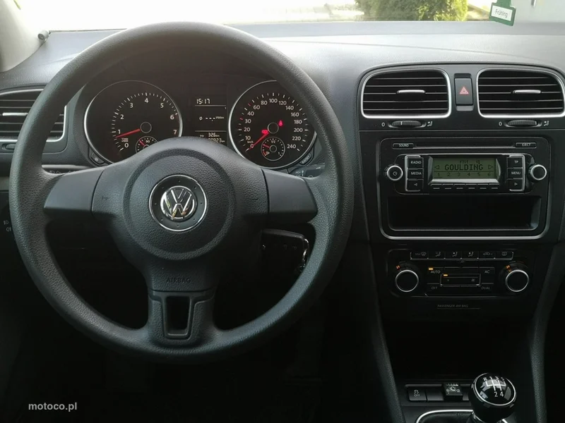 Volkswagen Golf VI 15