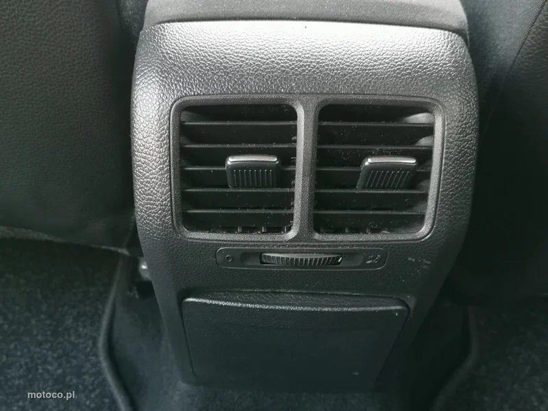 Volkswagen Golf VI 18