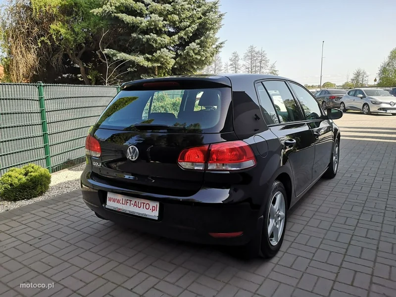 Volkswagen Golf VI 6
