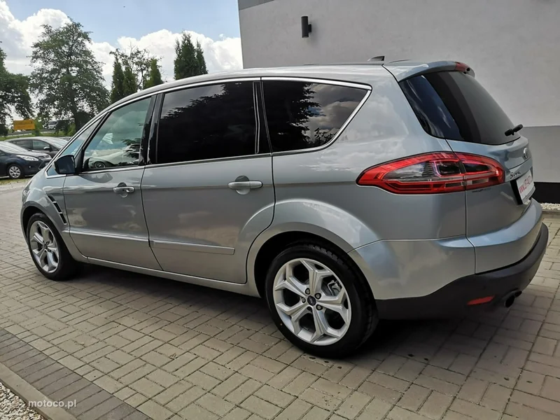 Ford S-Max I 10