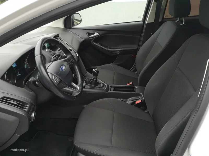 Ford Focus III 16