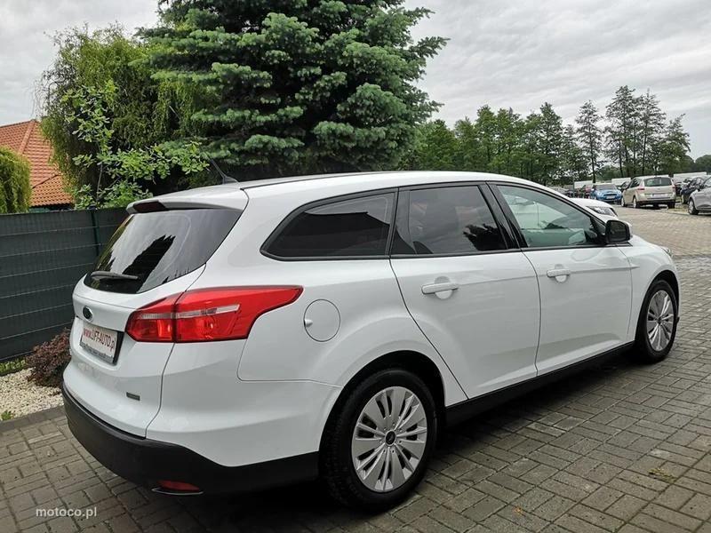 Ford Focus III 5