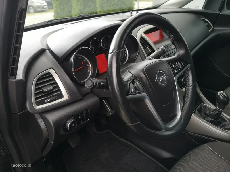 Opel Astra J 12