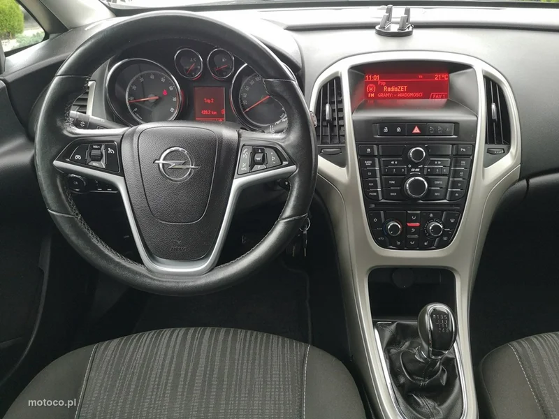 Opel Astra J 15