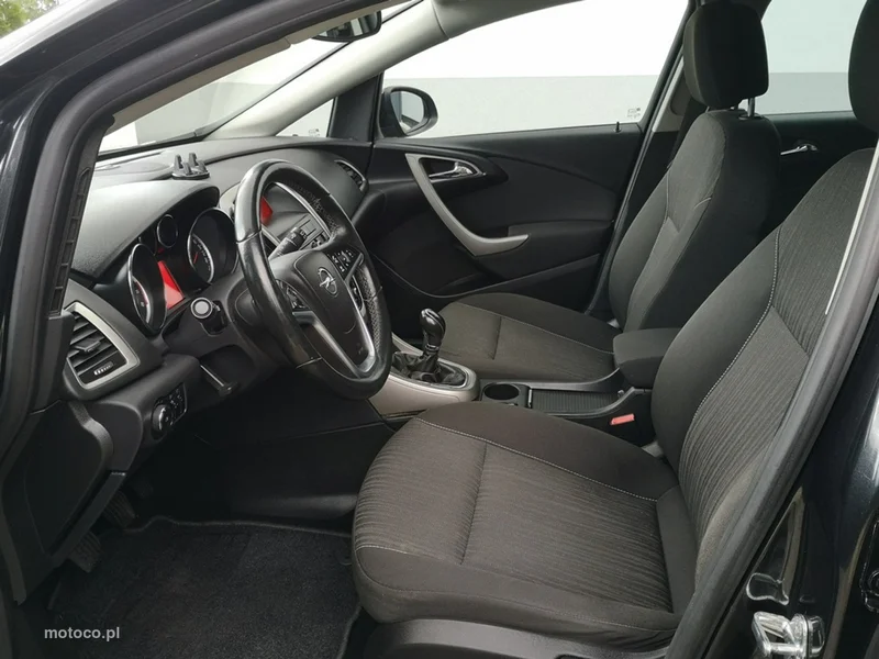 Opel Astra J 16