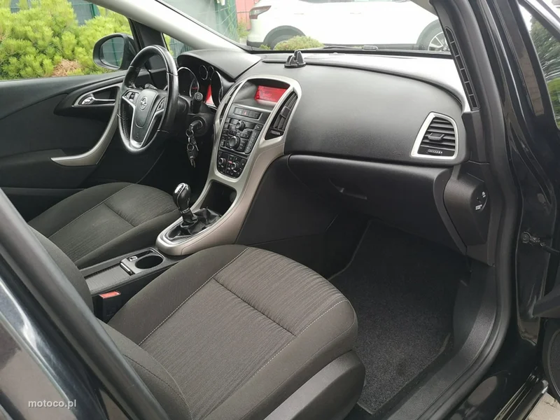 Opel Astra J 19