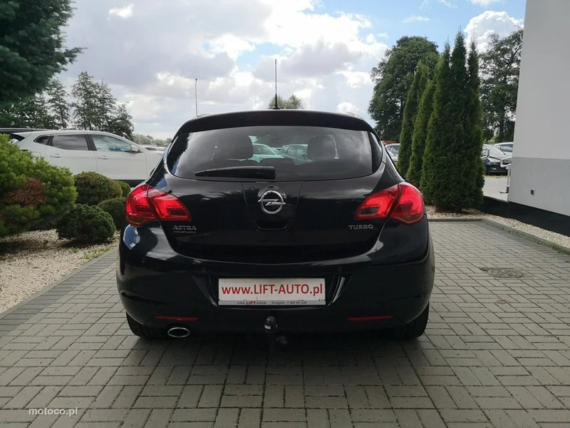 Opel Astra J 7