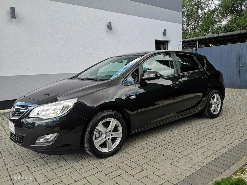 Opel Astra J 10