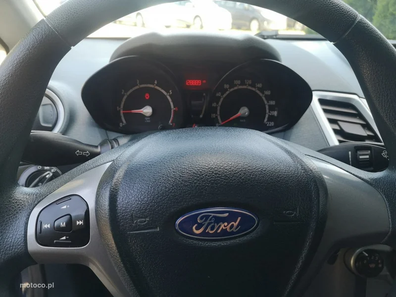 Ford Fiesta VI 10