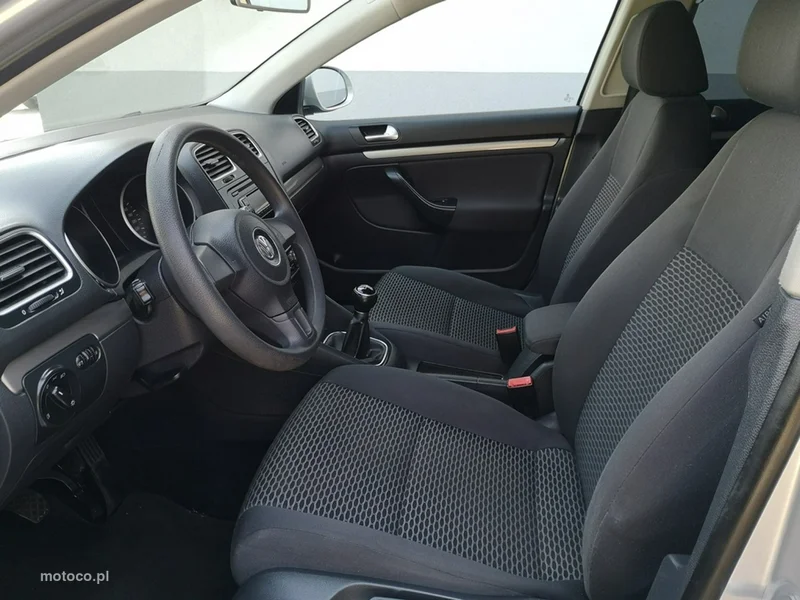 Volkswagen Golf VI 15