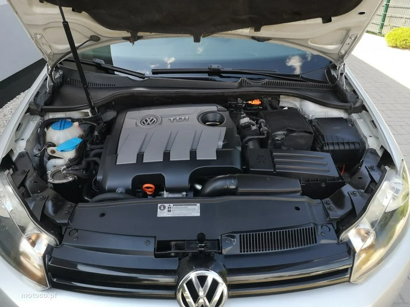 Volkswagen Golf VI 23