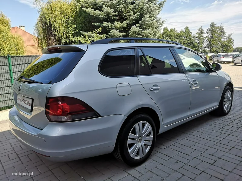 Volkswagen Golf VI 4