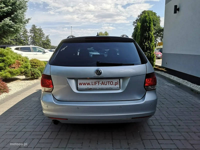 Volkswagen Golf VI 6
